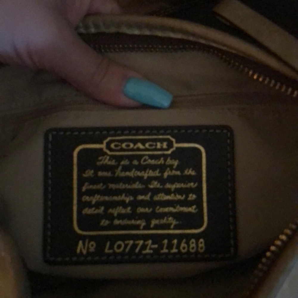 Coach purse - Picture 3 of 4